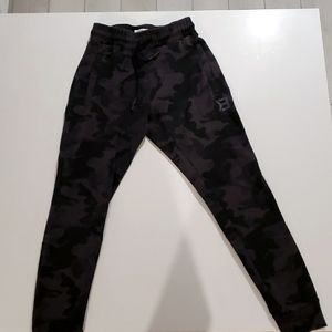 Better Bodies sweat pants, camo, small